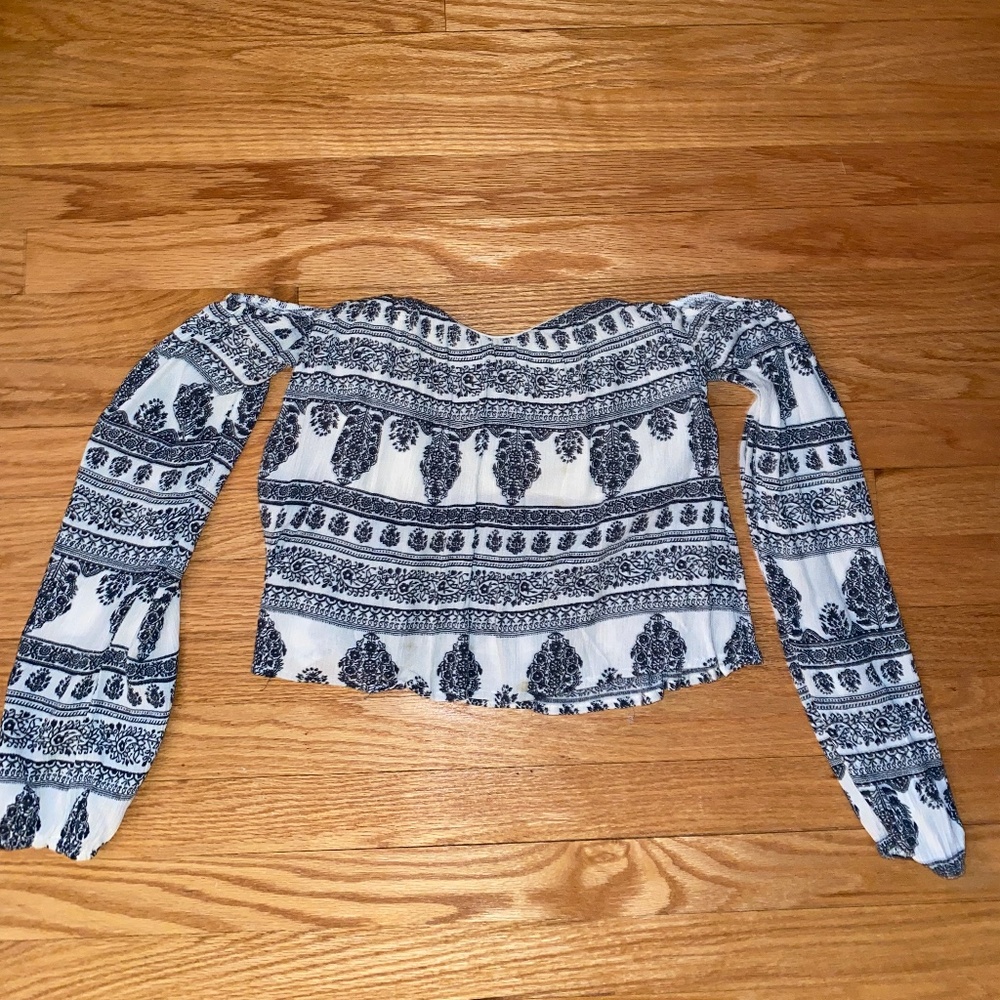 Black and White Bohemian Paisley Off-Shoulder